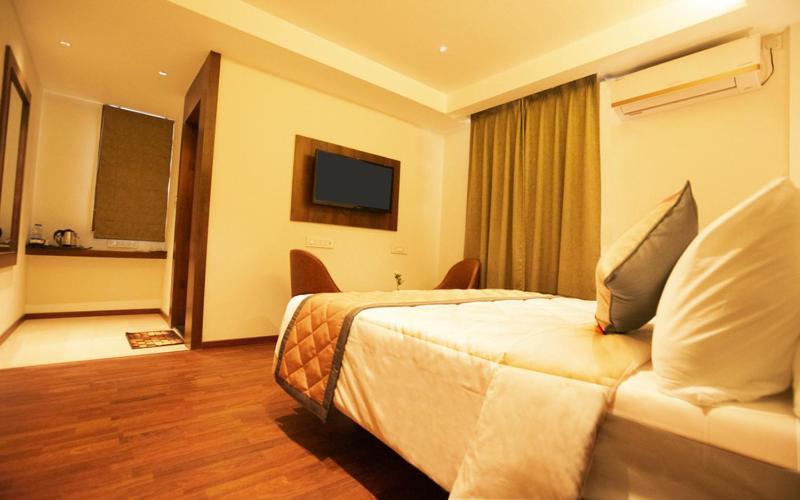 Super Hotel O Nar Comforts Near Ksr Railway Station Bangalore Bagian luar foto